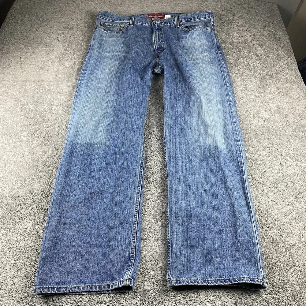 Vintage Levis 529 Straight Jeans Men 38x32 Blue Medium Wash Mid Rise 100% Cotton